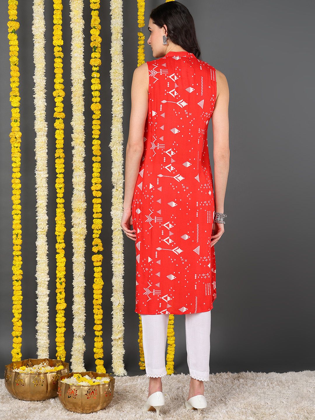 Red Cotton Quirky Printed Straight Kurta