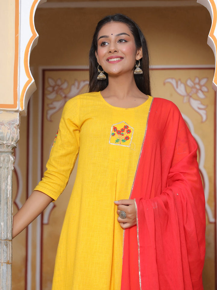 Yellow & Red Solid Cotton Slub Kurta Set