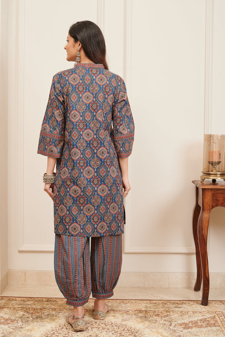 Blue & Red Bagru Printed Straight Kurta