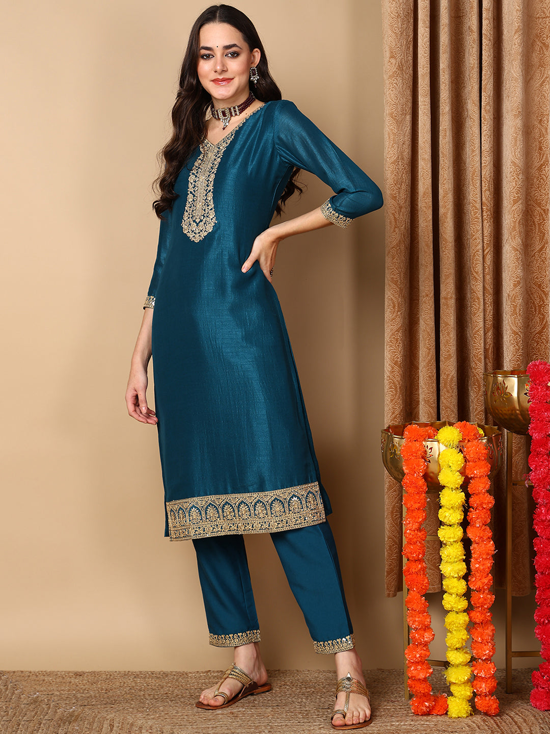 ZERESOUQ-Teal-Silk-Blend-Solid-Embroidered-Straight-Kurta-Trouser-With-Dupatta
