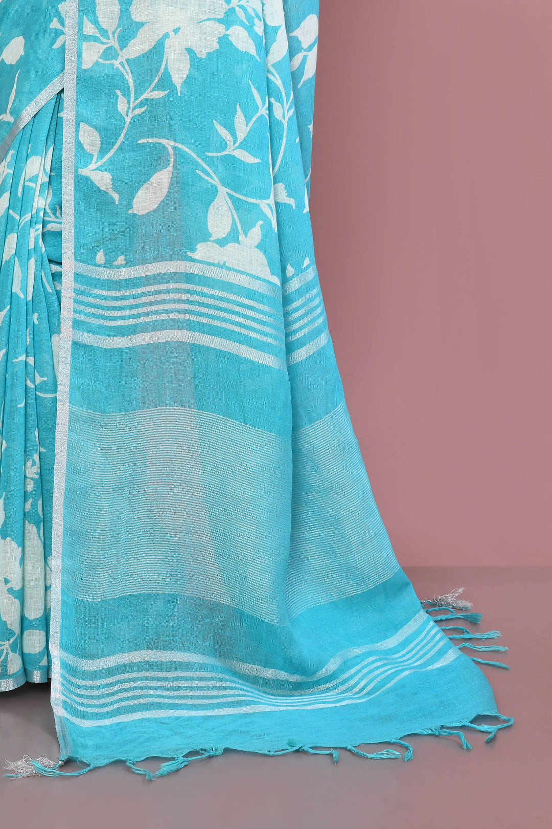 ZERESOUQ-Turquoise-&-White-Floral-Print-Linen-Cotton-Saree