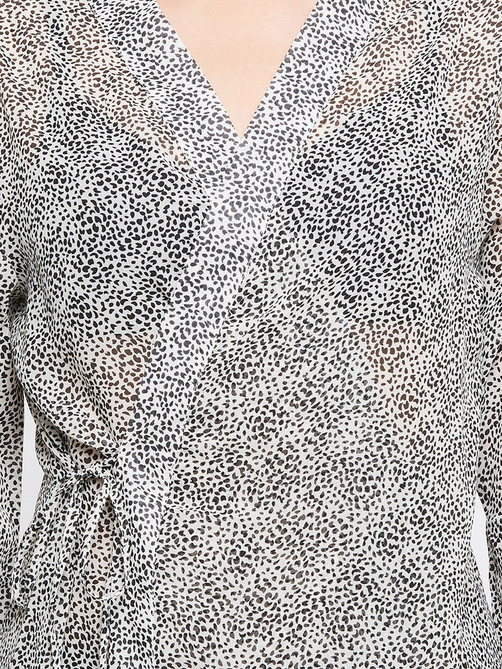 White-Animal-Print-Robe-With-Ruffled-Sleeves
