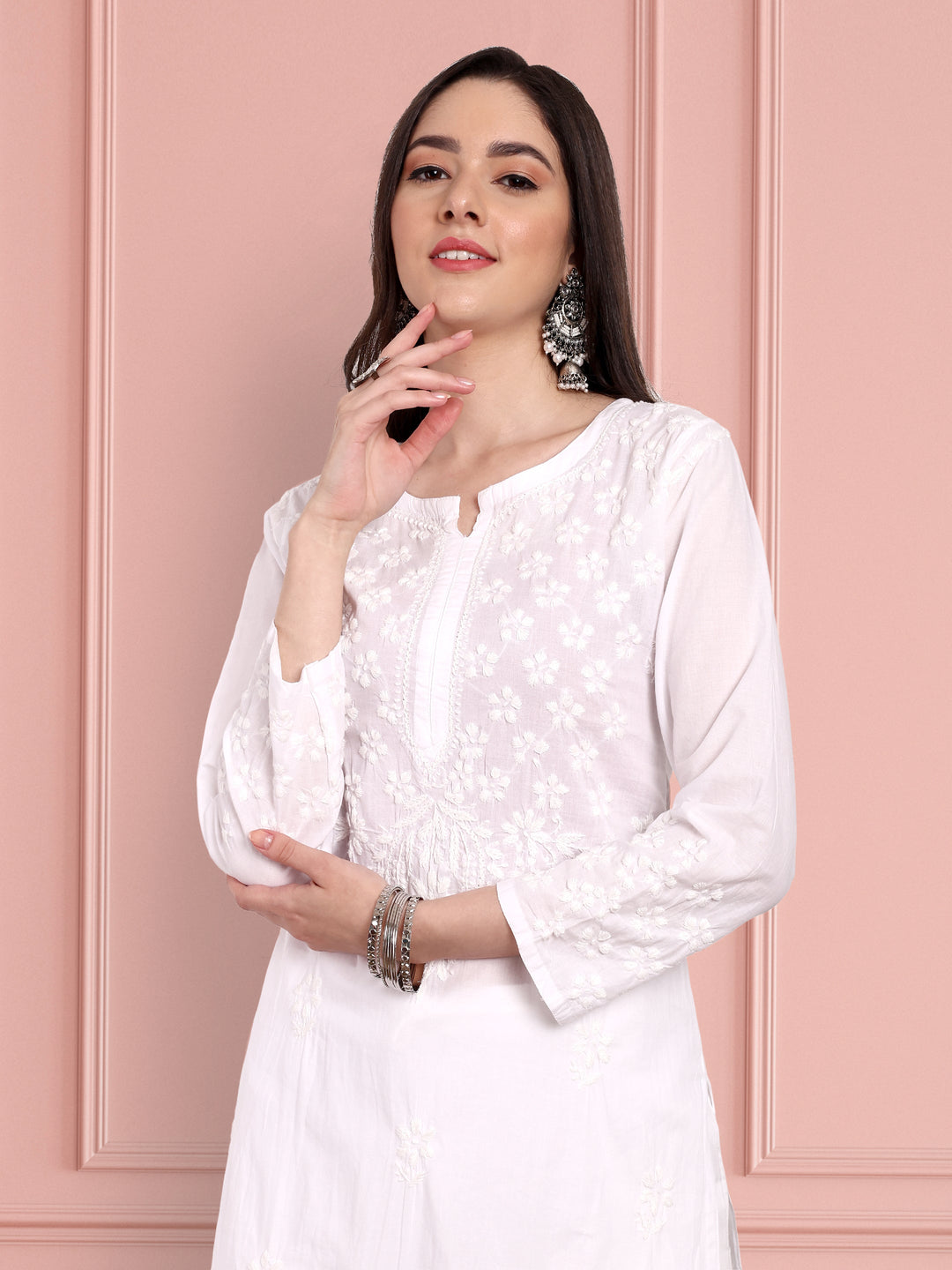 White Cotton Artisan Embroidered Chikankari Kurti