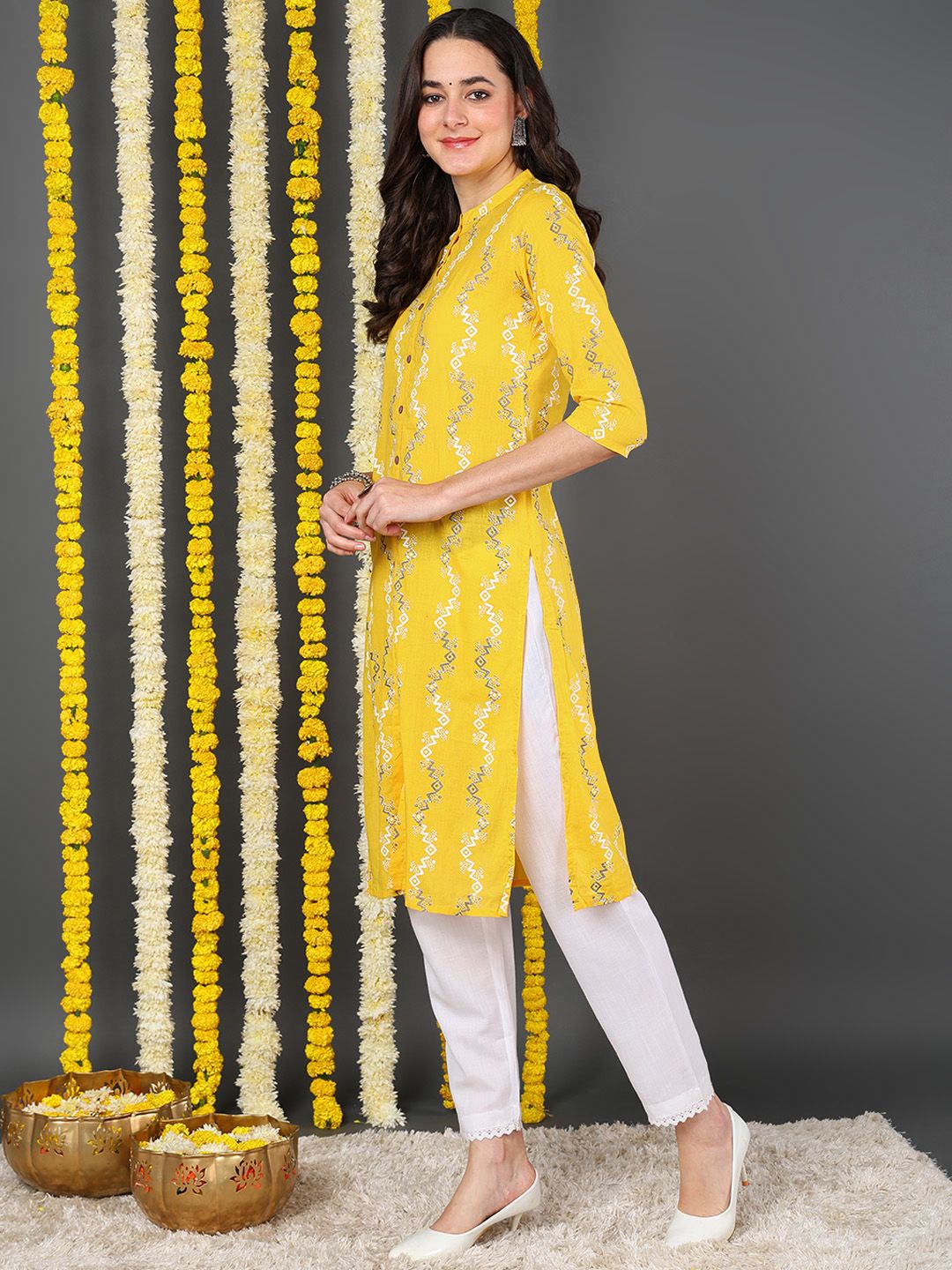 Yellow Cotton Abstract Printed Straight Kurta