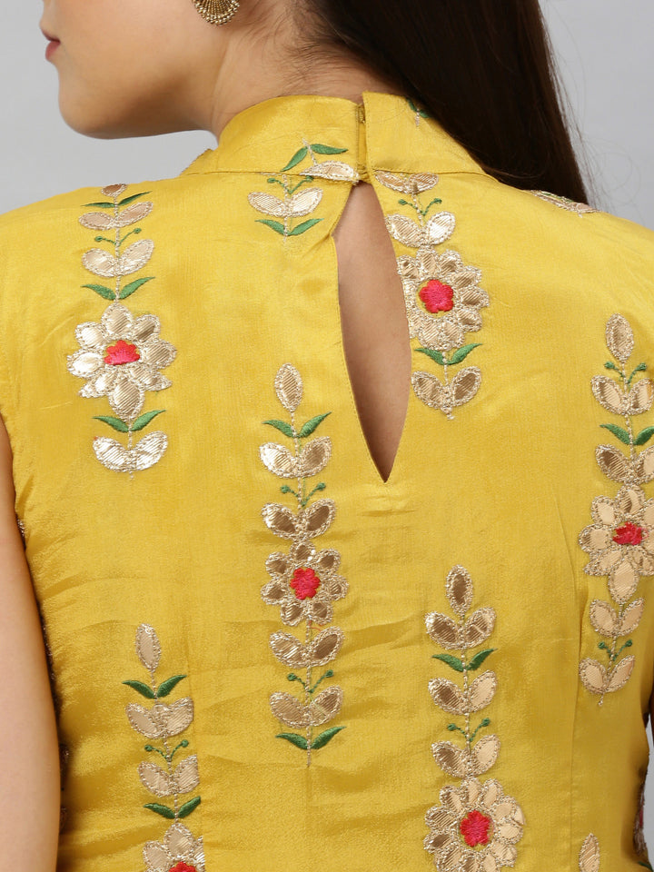 Yellow-Embroidered-Fabric-Kurta-Pant-Set