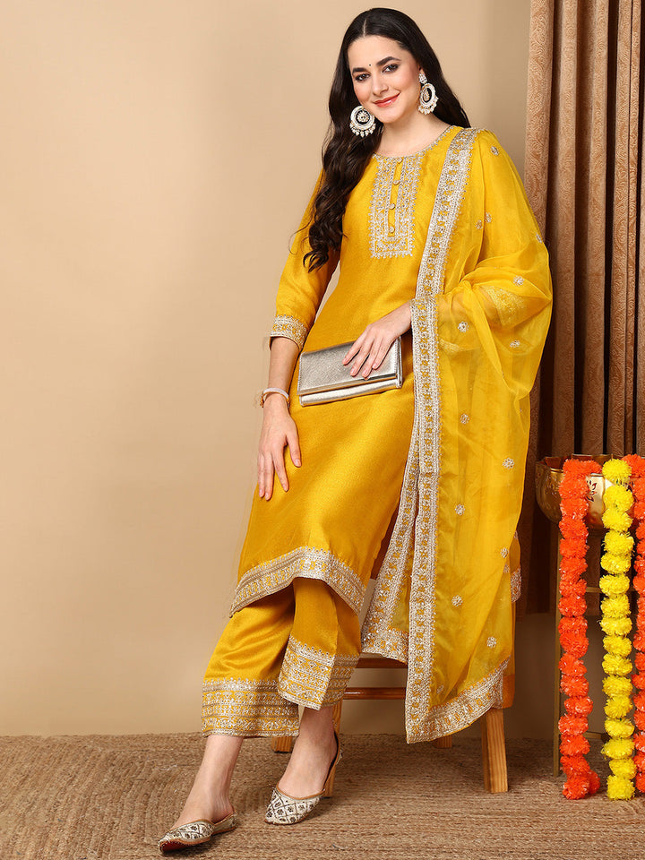 ZERESOUQ-Yellow-Silk-Blend-Solid-Embroidered-Straight-Kurta-Trouser-With-Dupatta