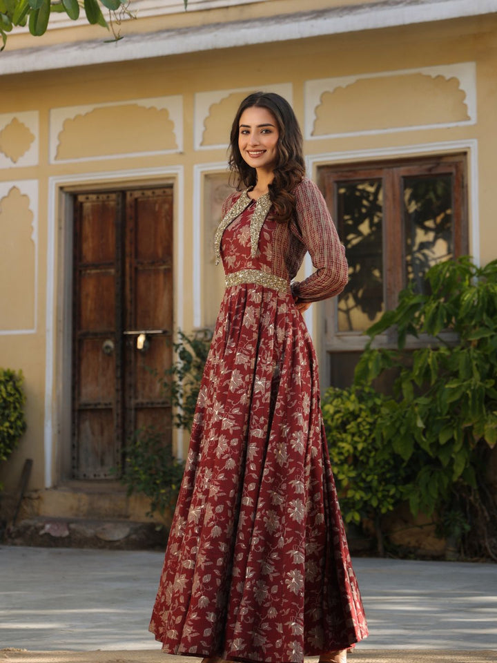 Zynah-Maroon-Capsule-Rayon-Printed-Gown